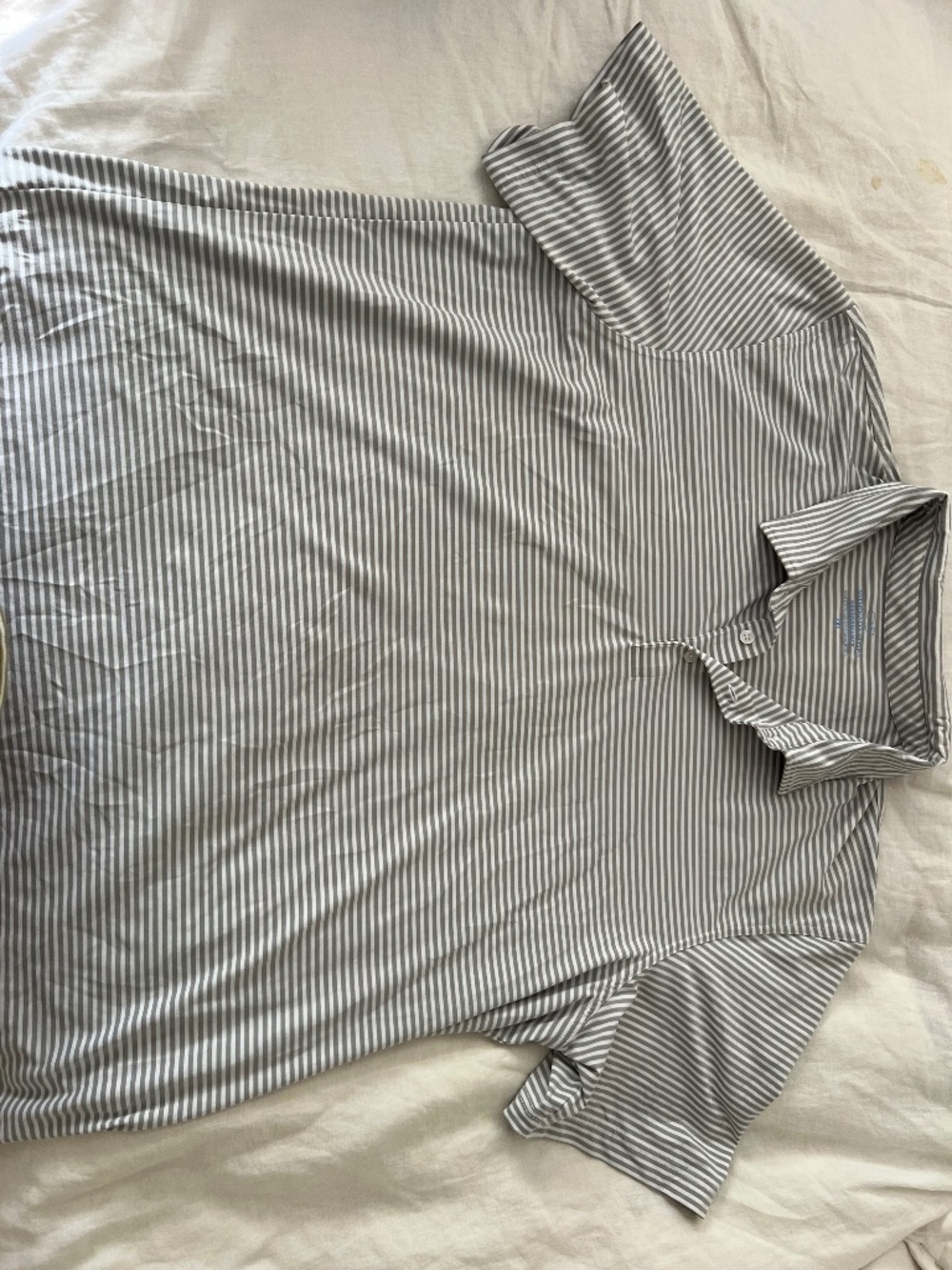 Mens grey and white stripe Vineyard Vines performance polo, size XXL